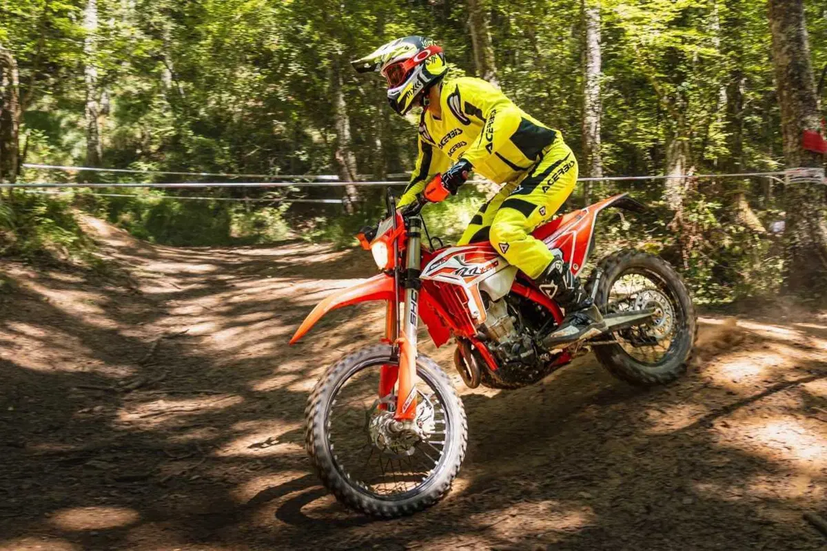 Enduro reinventato con la nuova gamma Beta RX Pro 2025 [VIDEO] (15)