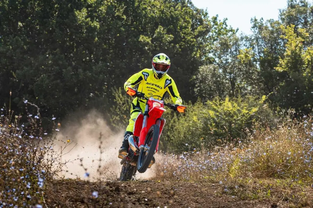 Enduro reinventato con la nuova gamma Beta RX Pro 2025 [VIDEO] (21)