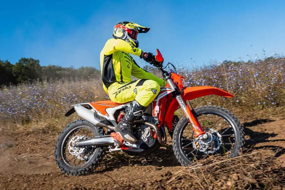Enduro reinventato con la nuova gamma Beta RX Pro 2025 [VIDEO] (36)