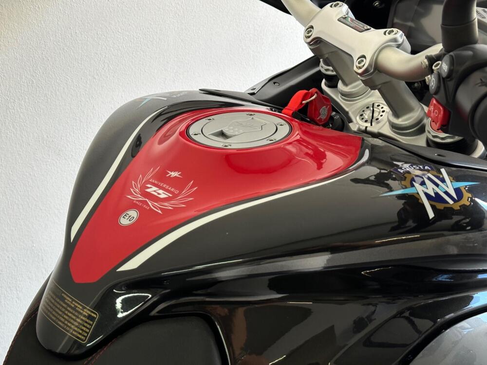 MV Agusta Turismo Veloce 800 RC SCS (2021 - 22) (3)