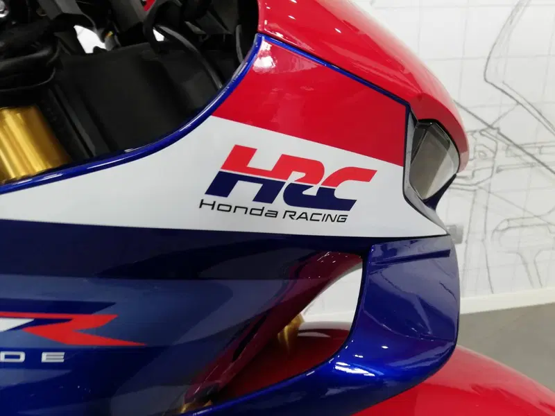 Honda CBR 1000 RR-R Fireblade SP (2024 - 26) (3)