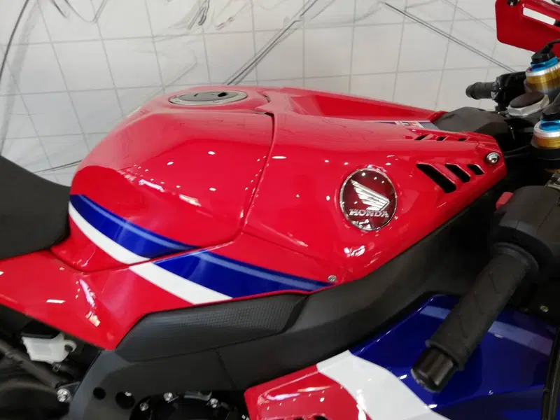Honda CBR 1000 RR-R Fireblade SP (2024 - 26) (8)