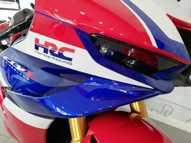 Honda CBR 1000 RR-R Fireblade SP (2024 - 26) (12)