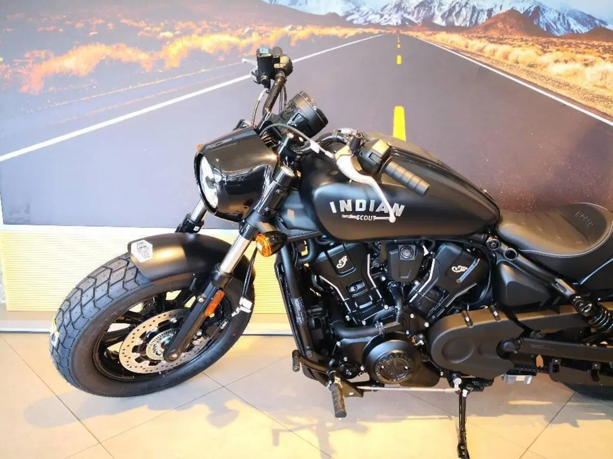 Indian Scout 1250 Bobber Limited + Tech (2025 - 26) (10)