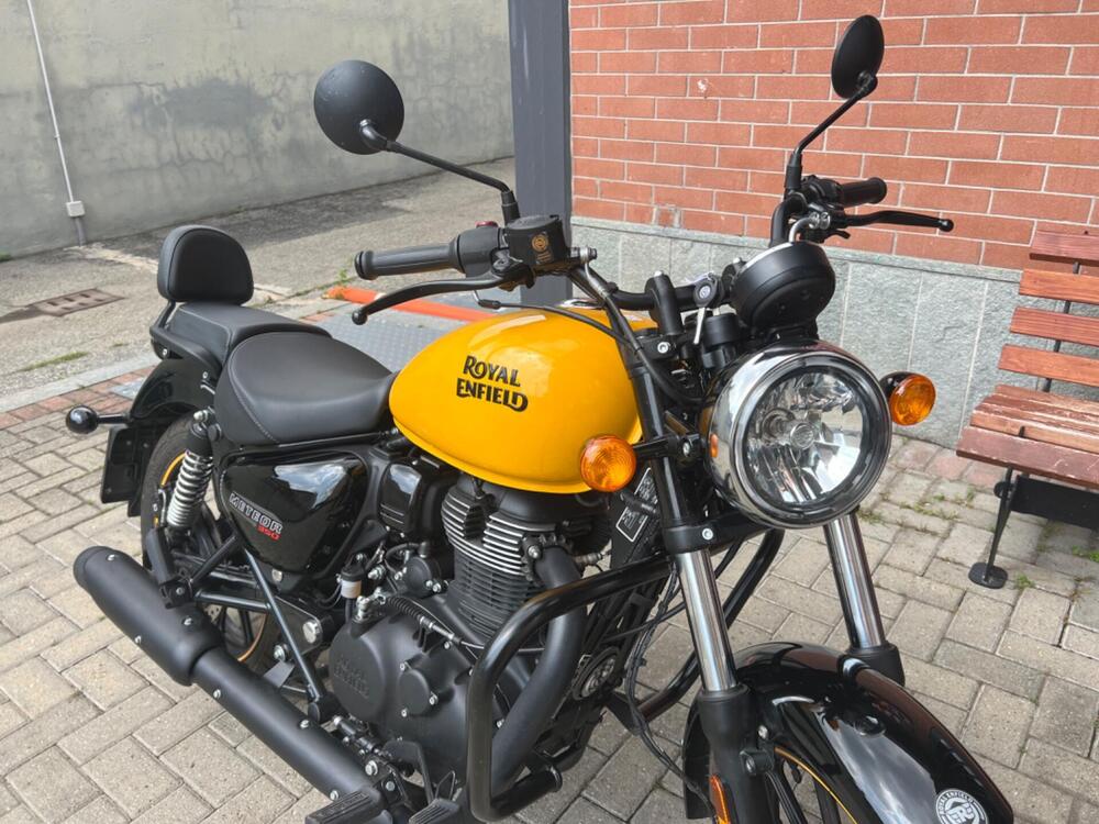 Royal Enfield Meteor 350 Fireball (2021 - 24) (4)