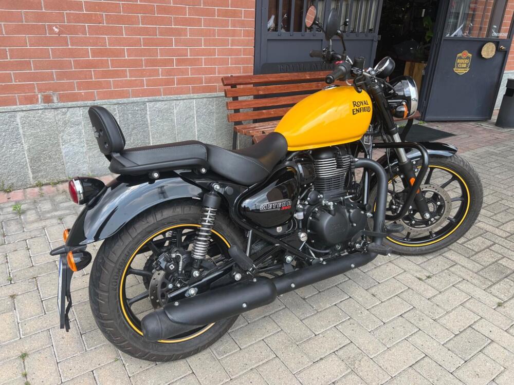 Royal Enfield Meteor 350 Fireball (2021 - 24) (5)