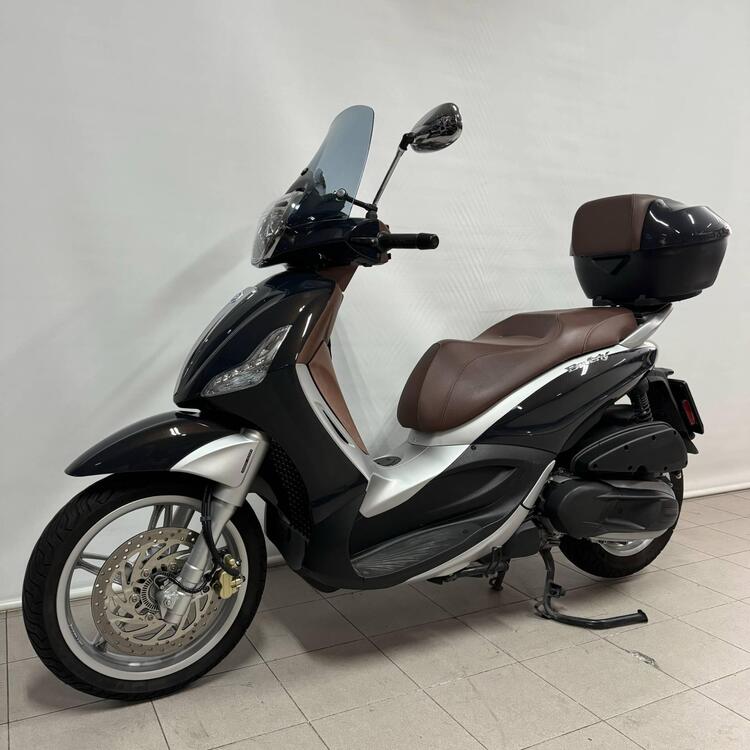 Piaggio Beverly 350 ABS (2016 - 20) (2)