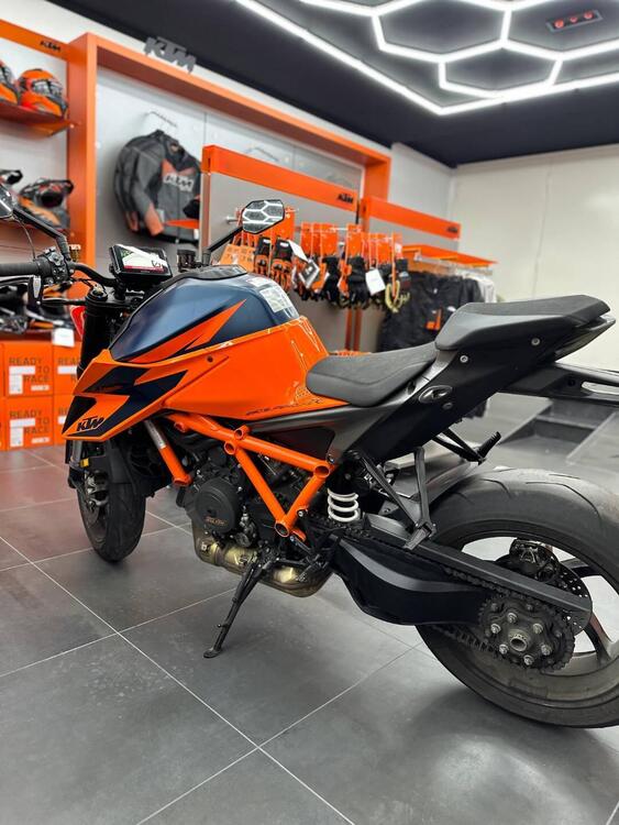 KTM 1290 Super Duke R (2021) (5)