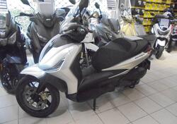 Piaggio Beverly 300 Hpe (2021) usata