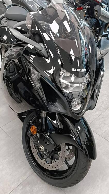 Suzuki GSX 1300 R Hayabusa (2021 - 24) (4)