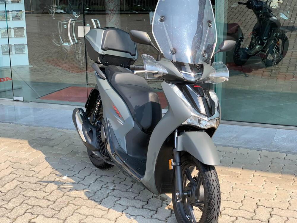 Honda SH 150i Sport (2022 - 24) (4)