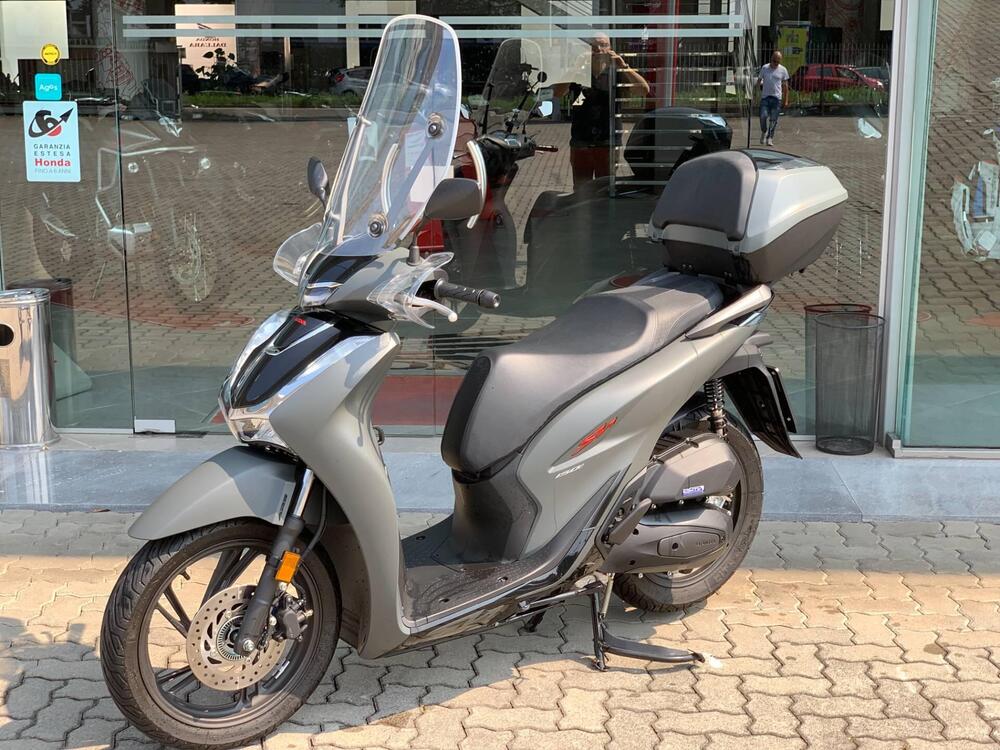 Honda SH 150i Sport (2022 - 24) (2)