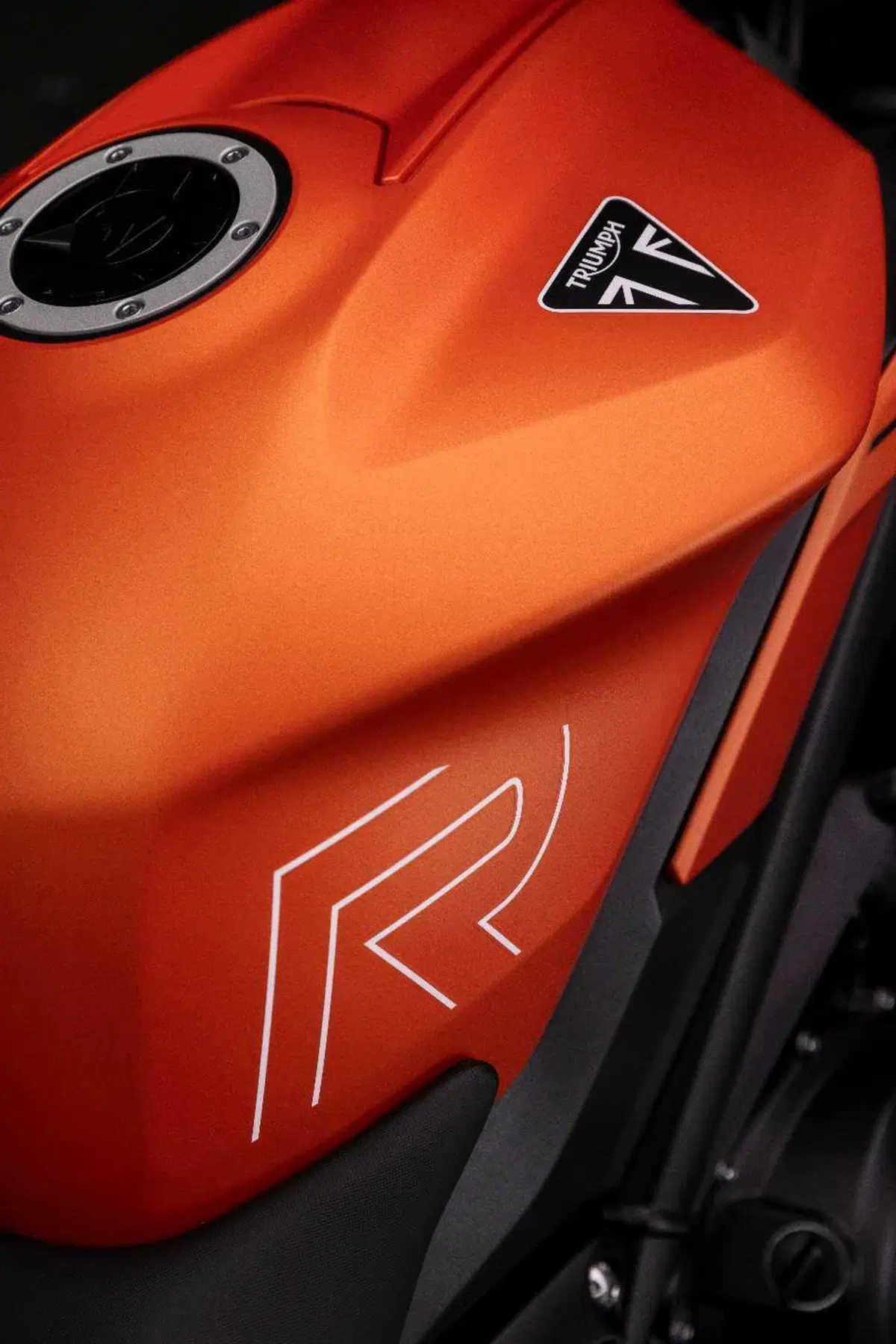 Novità Street Triple 765 R in versione patentati A2 (3)