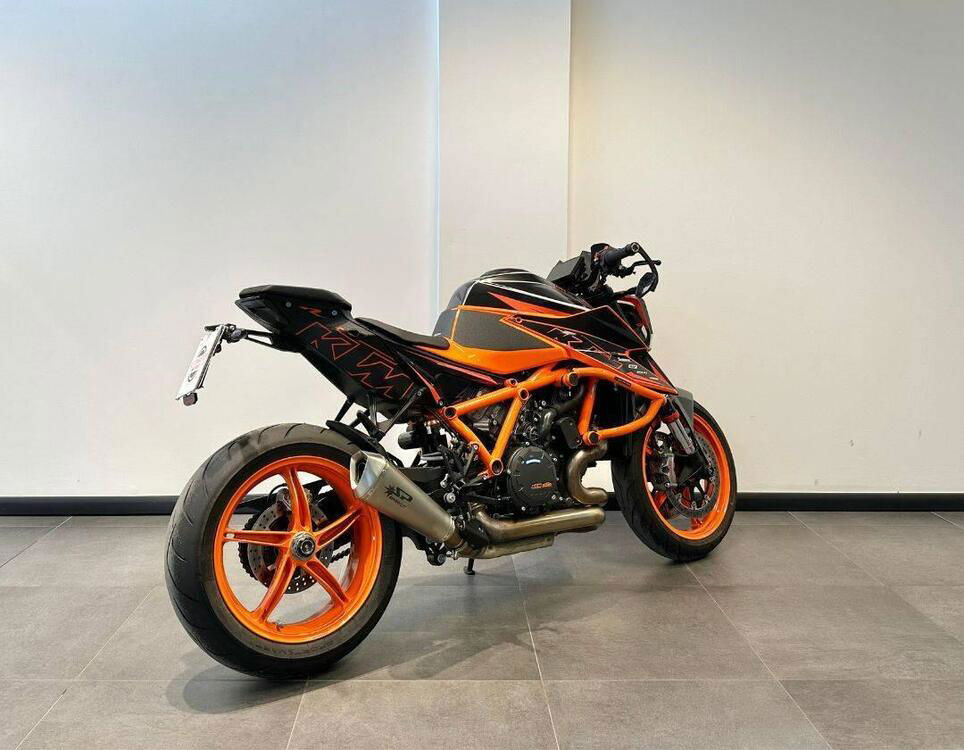 KTM 1290 Super Duke R (2022 - 23) (2)