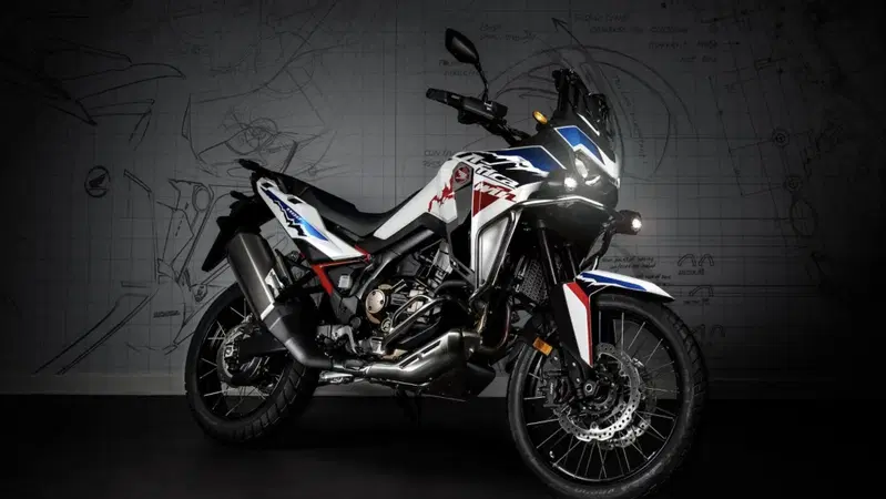 Dall&rsquo;Inghilterra Honda Africa Twin Adventure Roads Edition, arriver&agrave; anche in Italia?