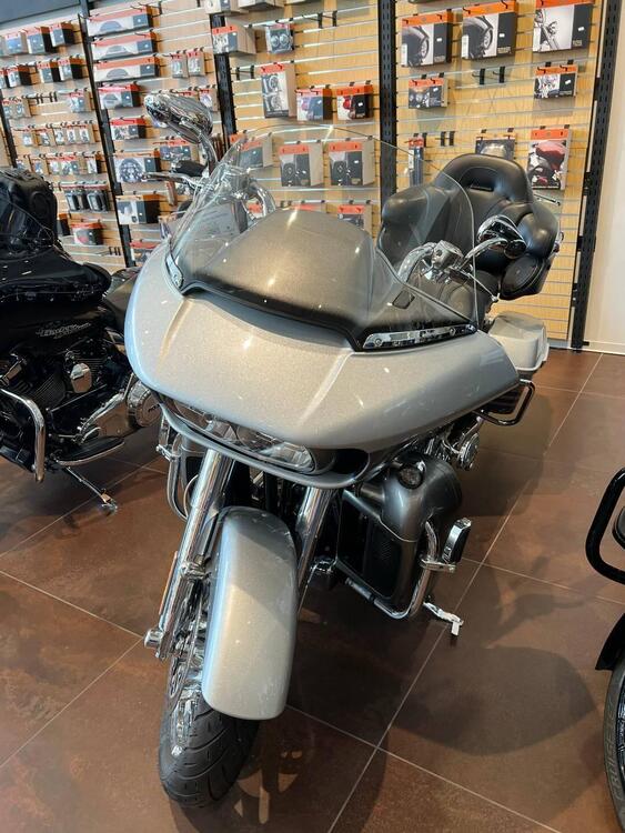 Harley-Davidson 1690 Road Glide Ultra (2015 - 16) - FLRTU (3)