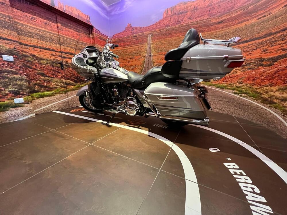 Harley-Davidson 1690 Road Glide Ultra (2015 - 16) - FLRTU (5)