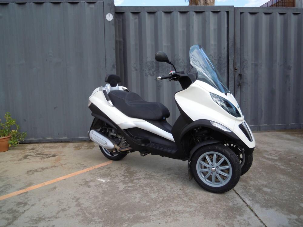 Piaggio MP3 300 (2010 - 11)