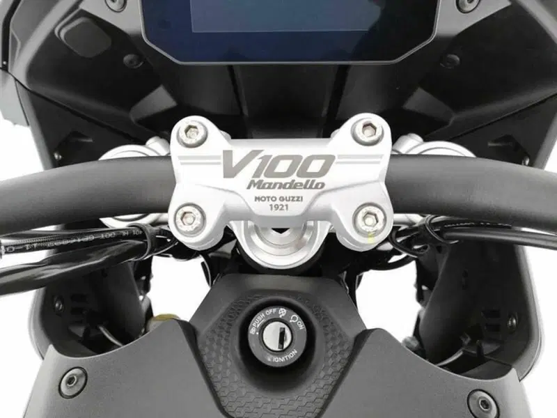 Moto Guzzi V100 Mandello (2022 - 24) (4)