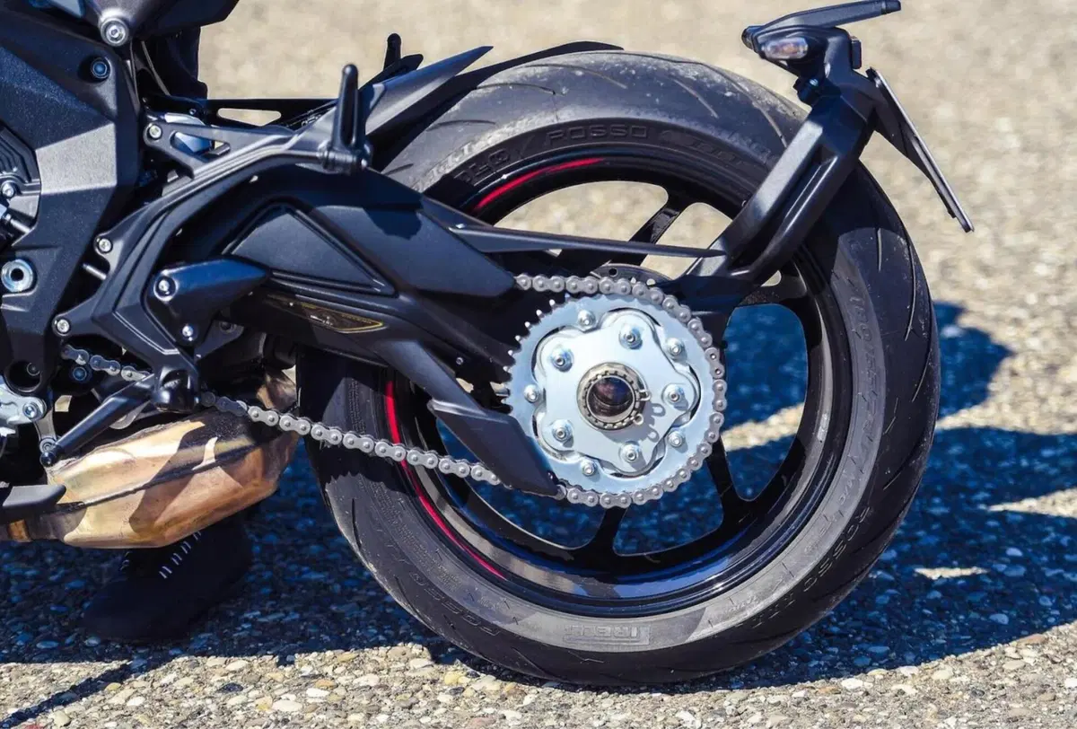 MV Agusta Brutale 800RR: Non si ferma all'aperitivo (4)