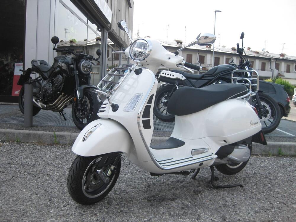 Vespa GTS 300 Super (2023 - 24) (2)