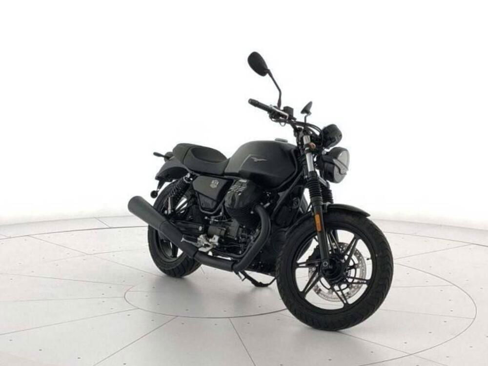 Moto Guzzi V7 Stone (2021 - 24) (3)