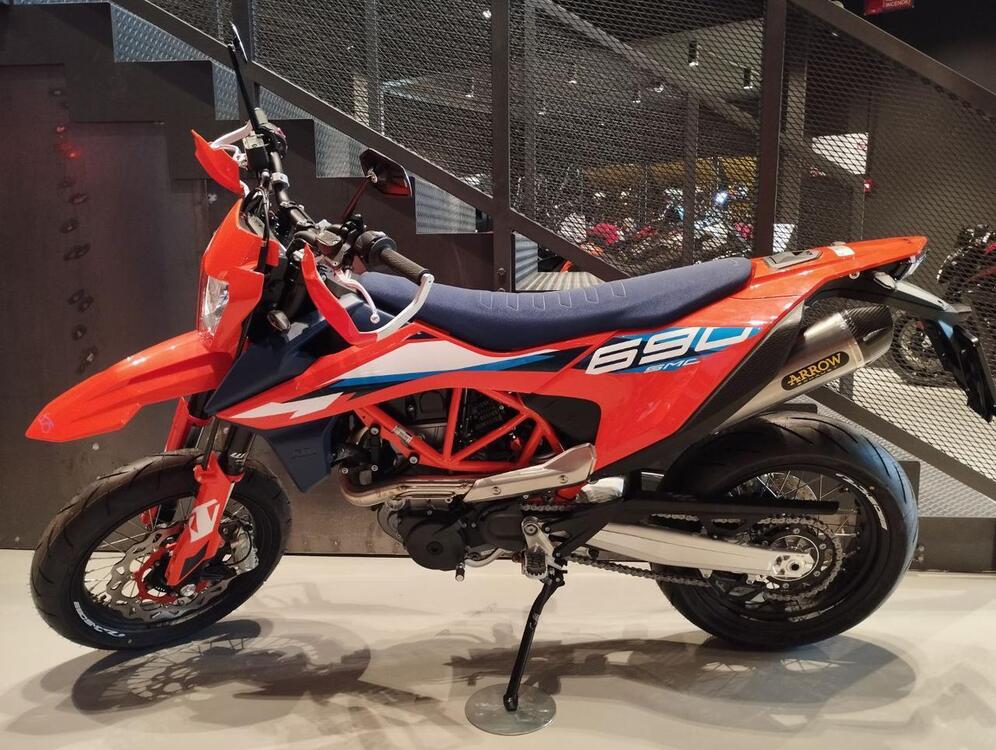 KTM 690 SMC R (2023 - 24) (5)