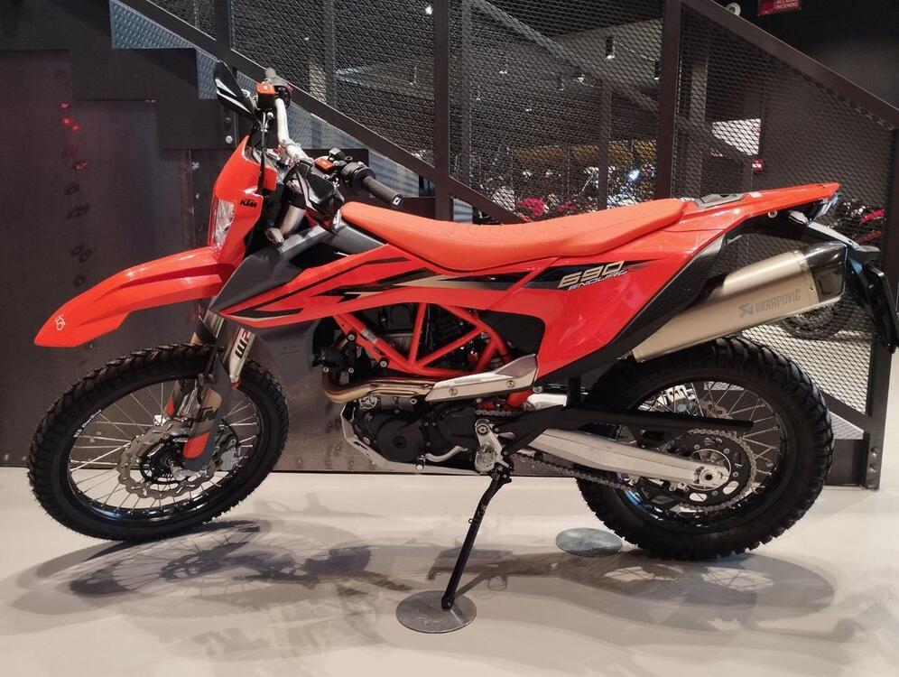 KTM 690 Enduro R (2022 - 24) (4)