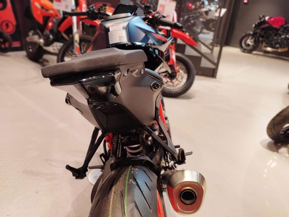 KTM 1290 Super Duke R Evo (2022 - 23) (5)