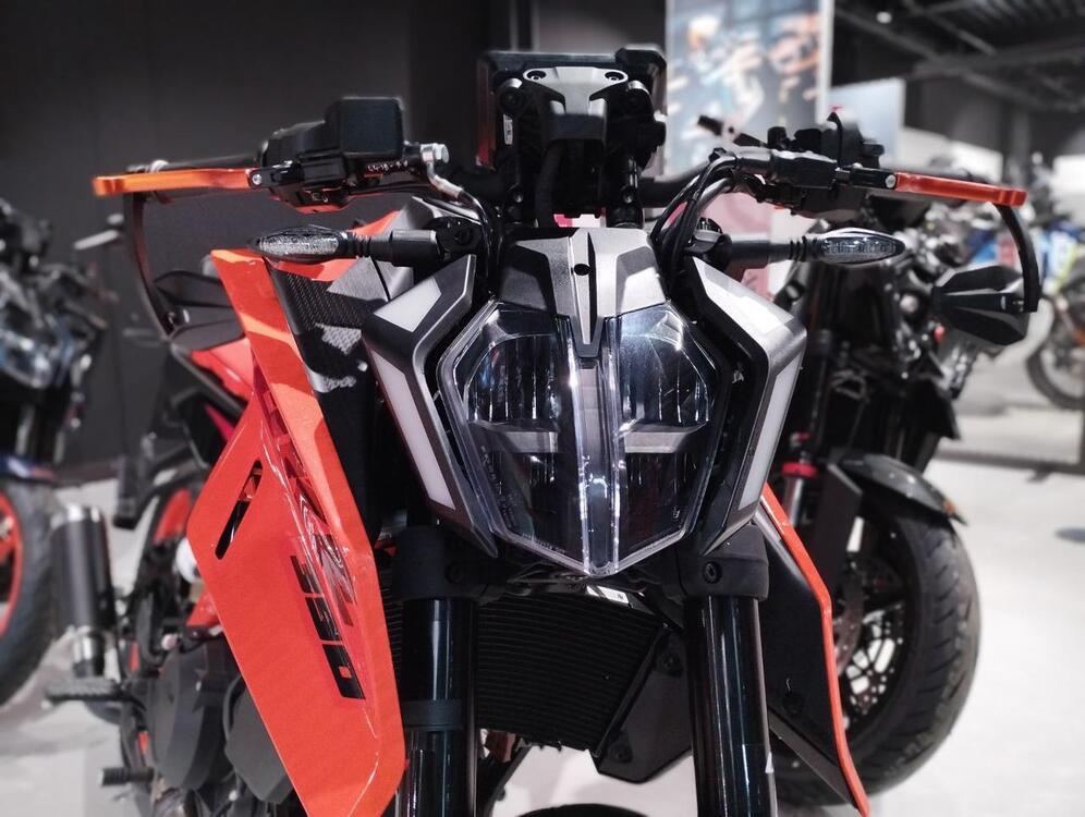 KTM 390 Duke (2024) (3)