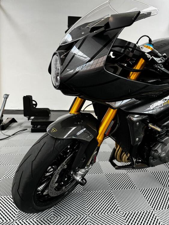 Triumph Speed Triple 1200 RR Bond Edition (2023) (4)