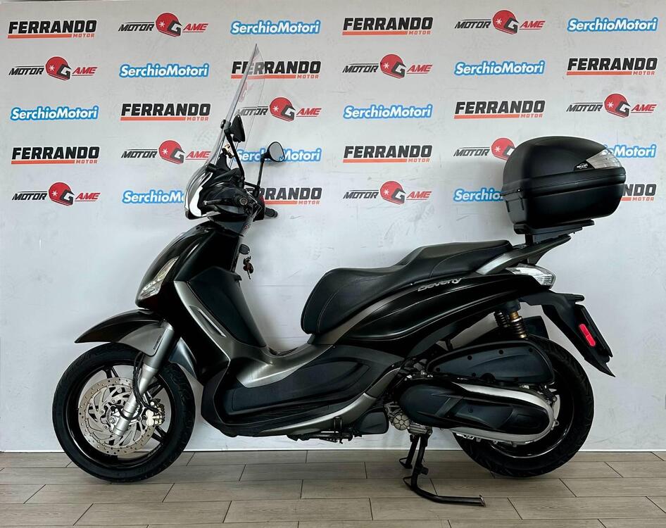 Piaggio Beverly 350 ABS (2016 - 20) (2)