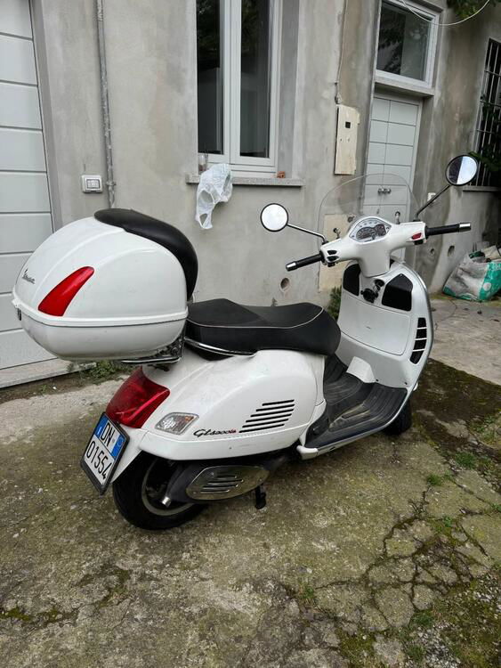 Vespa GTS 300 Touring (2010 - 13) (5)