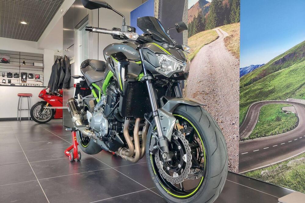 Kawasaki Z 900 (2017 - 18) (4)