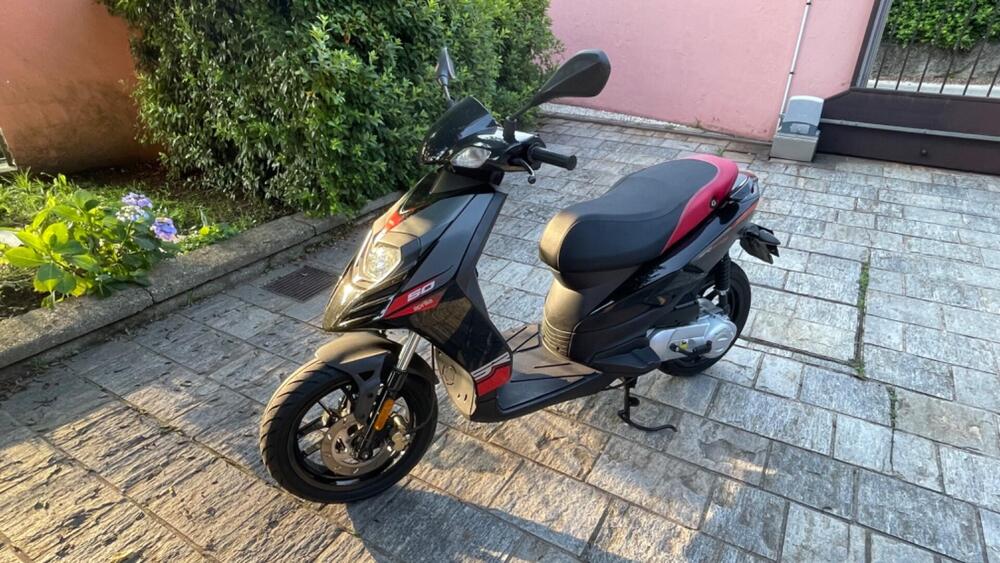 Aprilia SR 50 Motard (2012 - 17) (5)