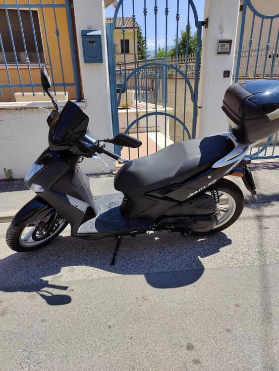 Kymco Agility 125 R16 (2008 - 17) (3)