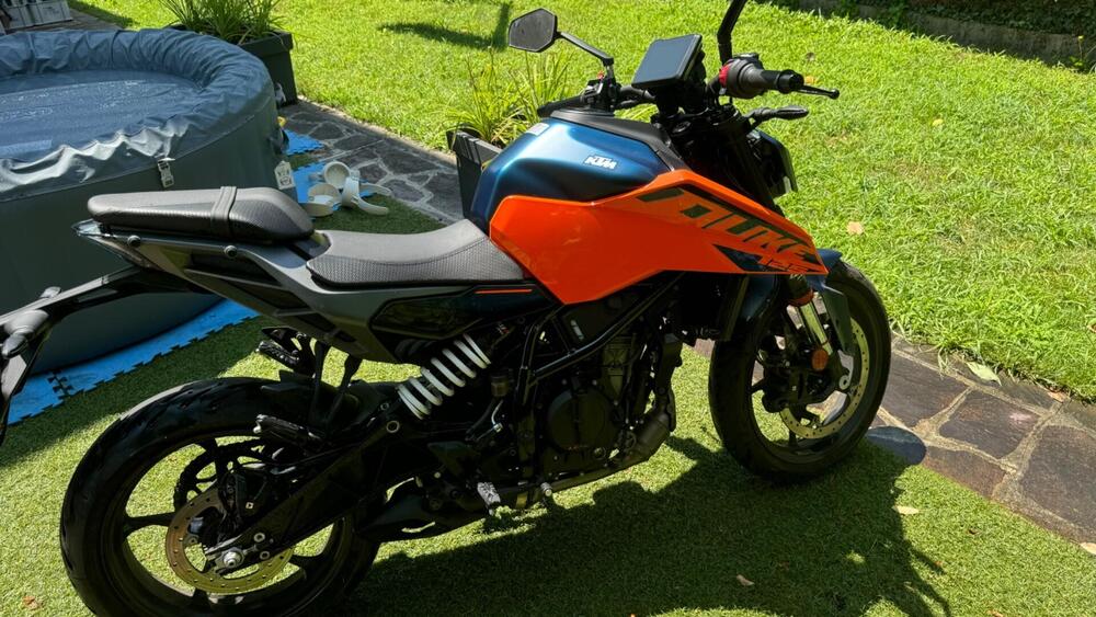 KTM 125 Duke (2024)