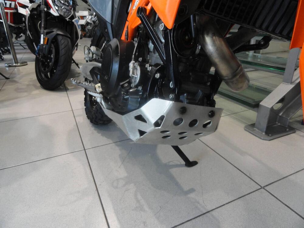 KTM 690 Enduro R (2019 - 20) (3)