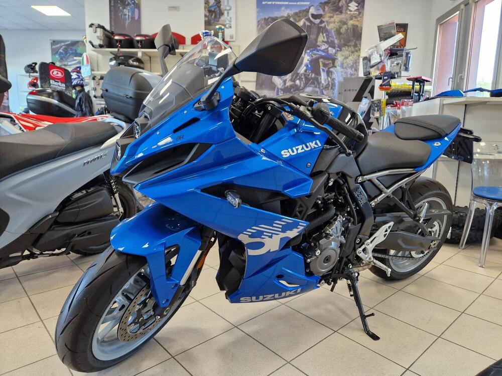 Suzuki GSX-8R (2024)