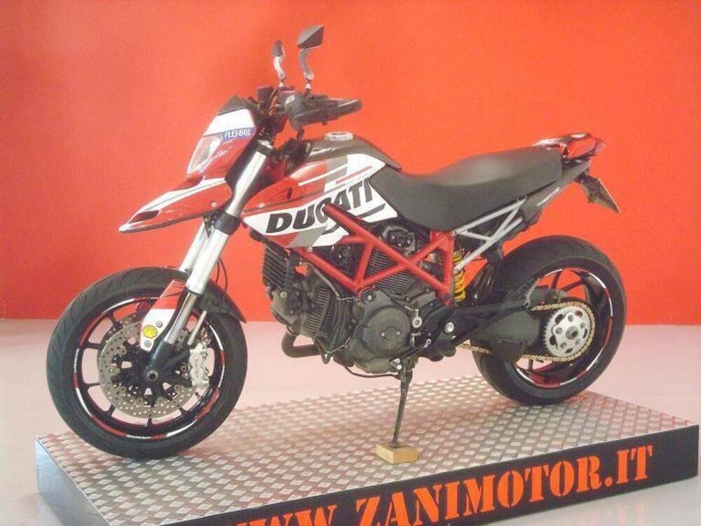 Ducati Hypermotard 796 (2012) (4)