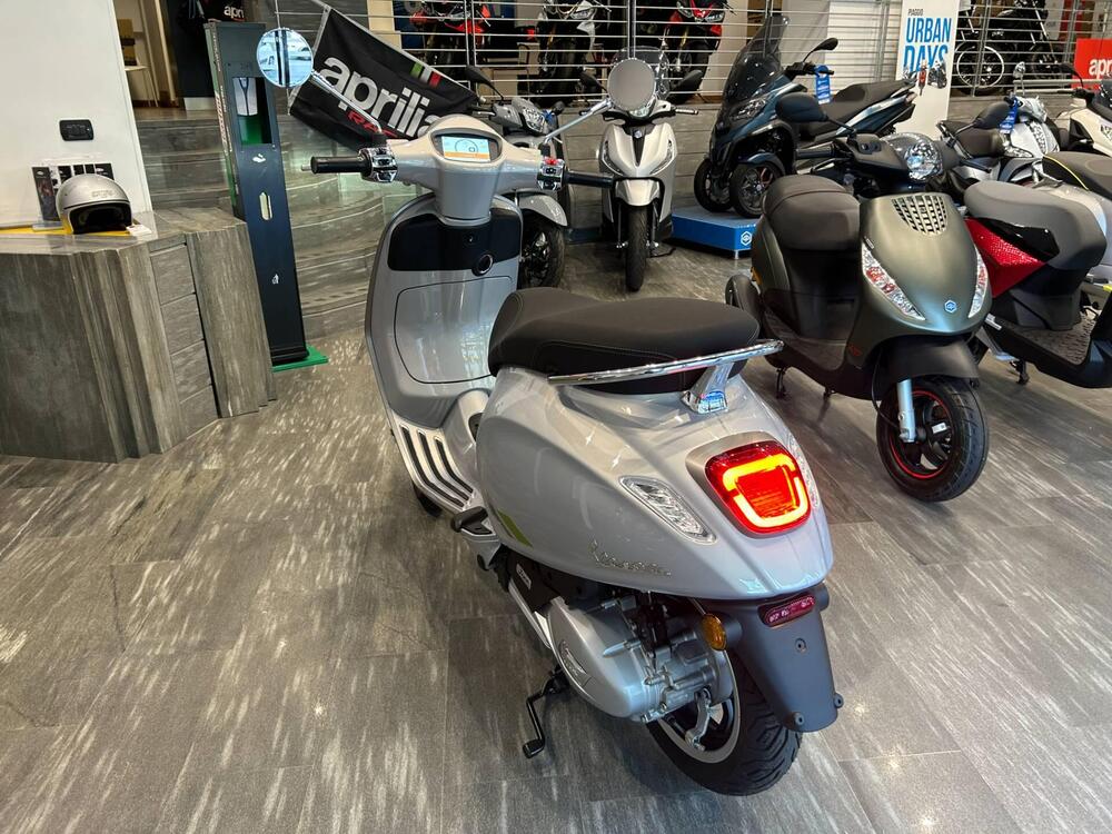 Vespa Primavera 125 Tech (2024) (5)