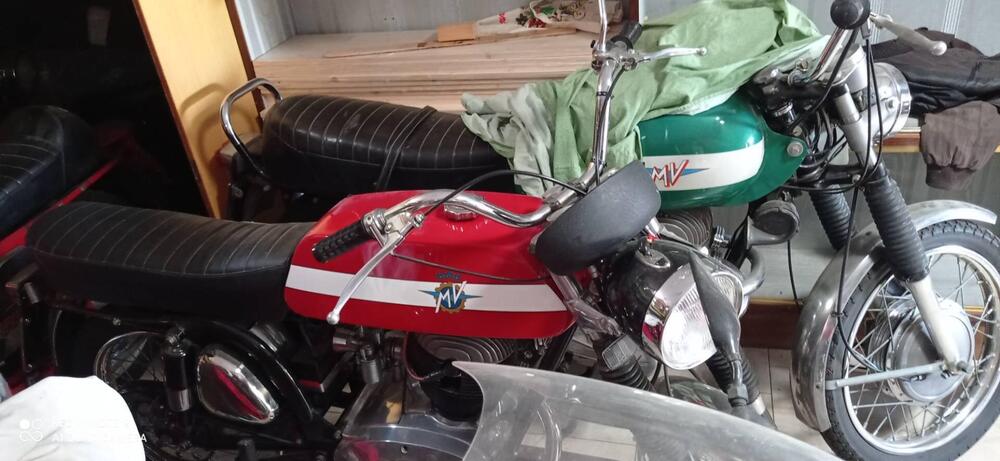 MV Agusta Vari modelli si vende pezzi di collezione e altre moto d epoca tutte ASI per in fo e prezzi contattatemi.  (3)