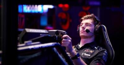 F1. Max Verstappen inarrestabile: dopo le qualifiche in Ungheria, al simulatore fino alle 3 di notte per la 24 Ore di Spa virtuale