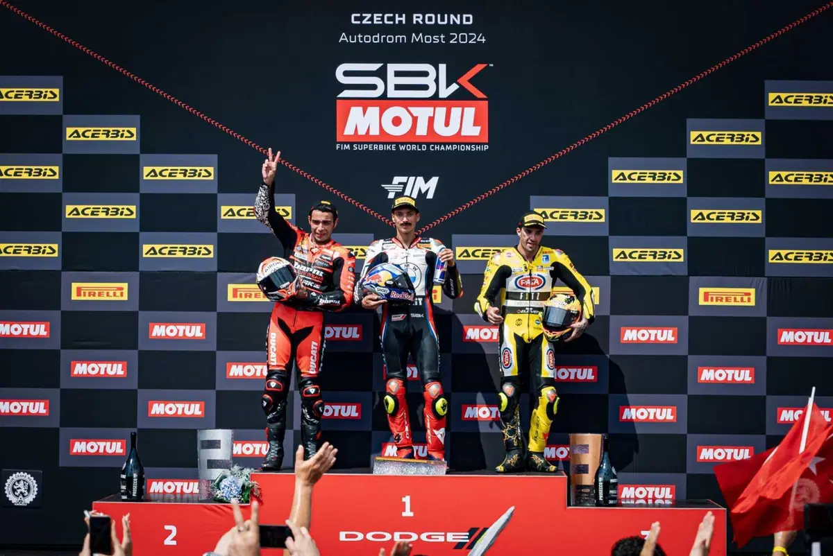 SBK 2024. GP della Repubblica Ceca a Most. Razgatlioglu: e sono dieci! (11)