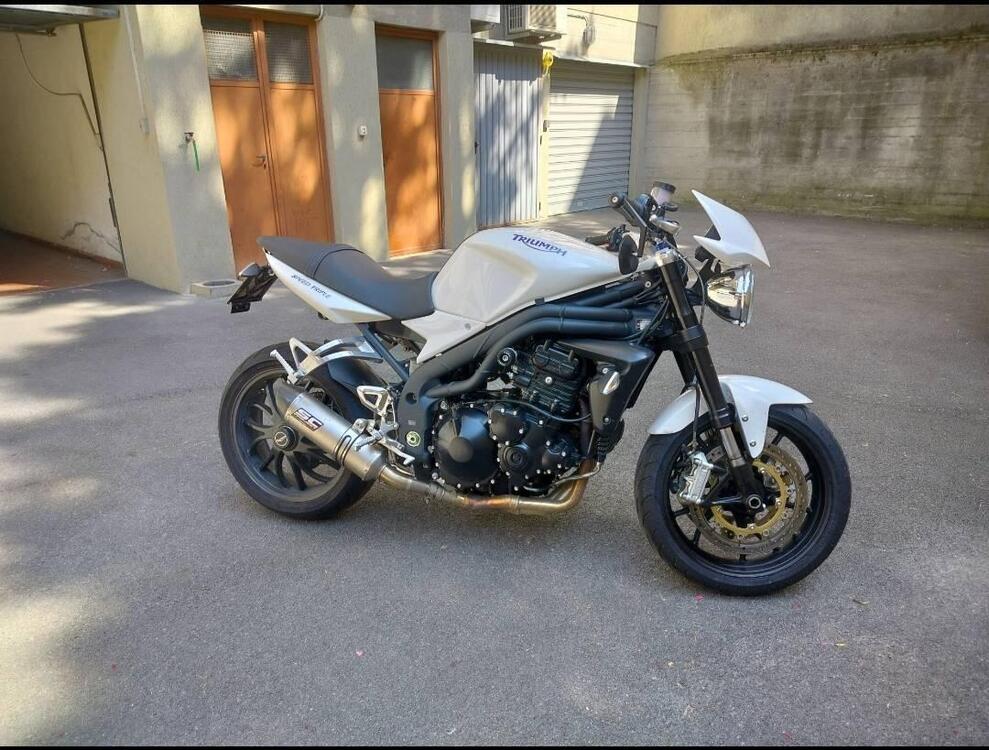 Triumph Speed Triple 1050 (2005 - 11)