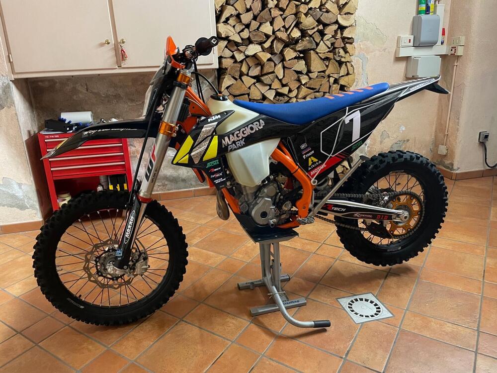 KTM EXC 350 F Six Days (2022)