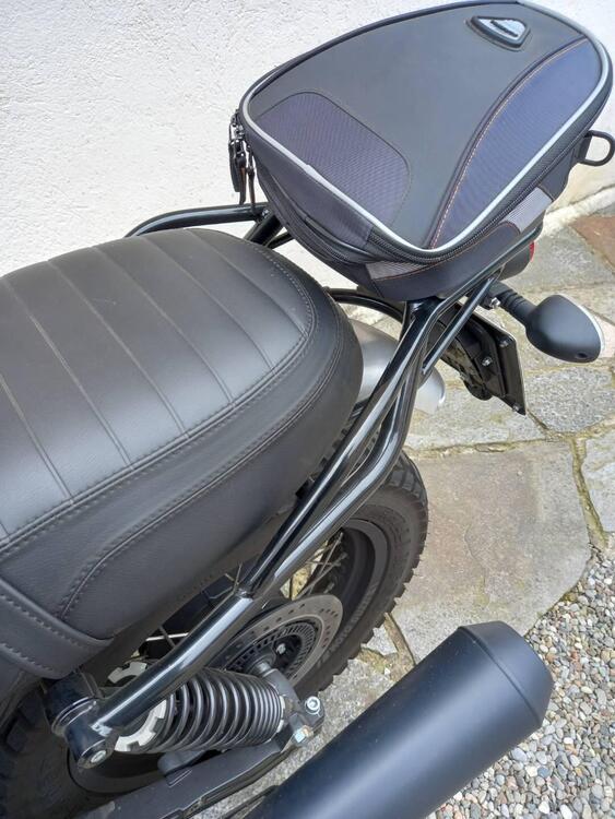 Moto Guzzi V7 III Rough (2018 - 20) (5)