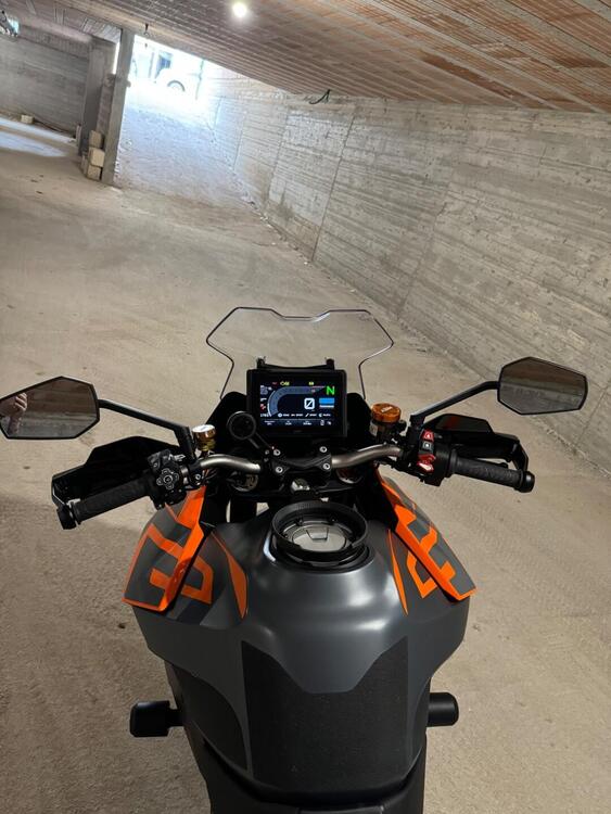 KTM 1290 Super Duke GT (2022 - 24) (4)