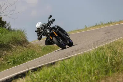 Velocit&agrave; massima? Differenze con le competitor? Yamaha MT-09 SP 2024: rispondiamo alle vostre domande! [VIDEO]