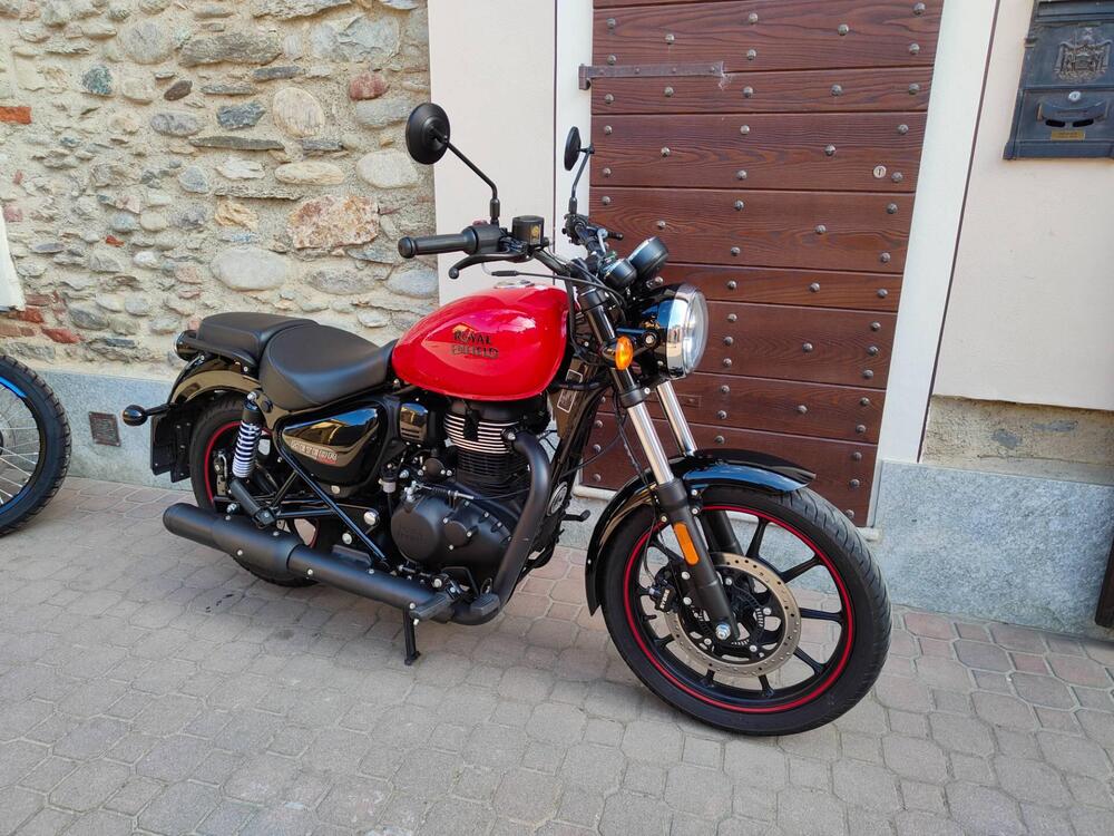 Royal Enfield Meteor 350 Fireball (2021 - 24) (2)